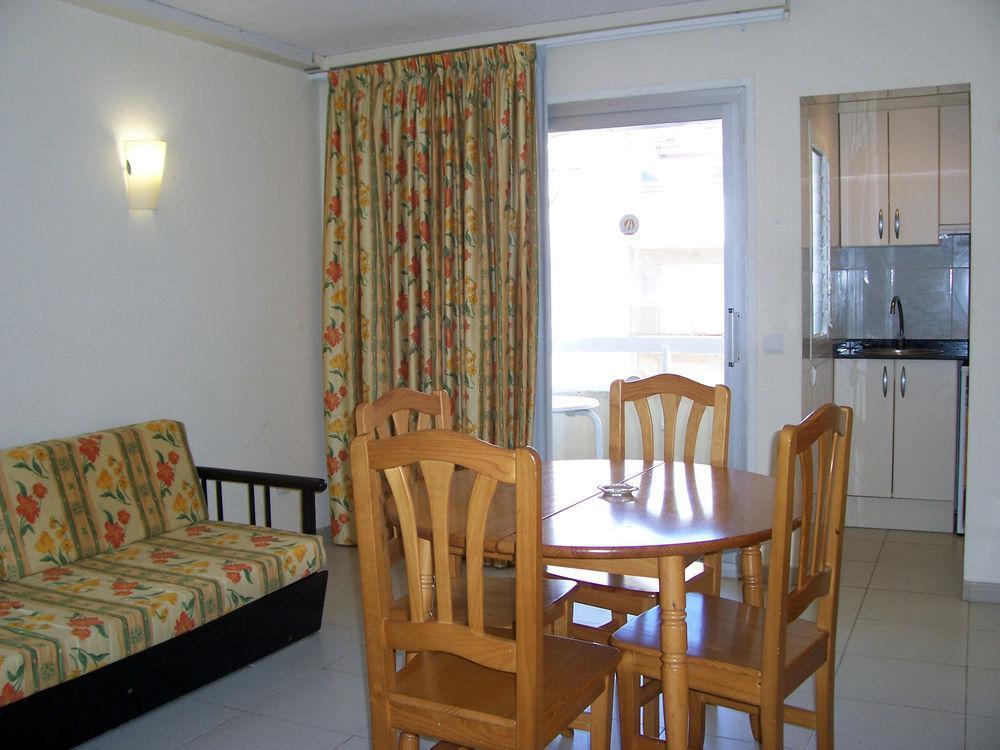 Apartamentos Alboran-Arysal Salou Eksteriør billede