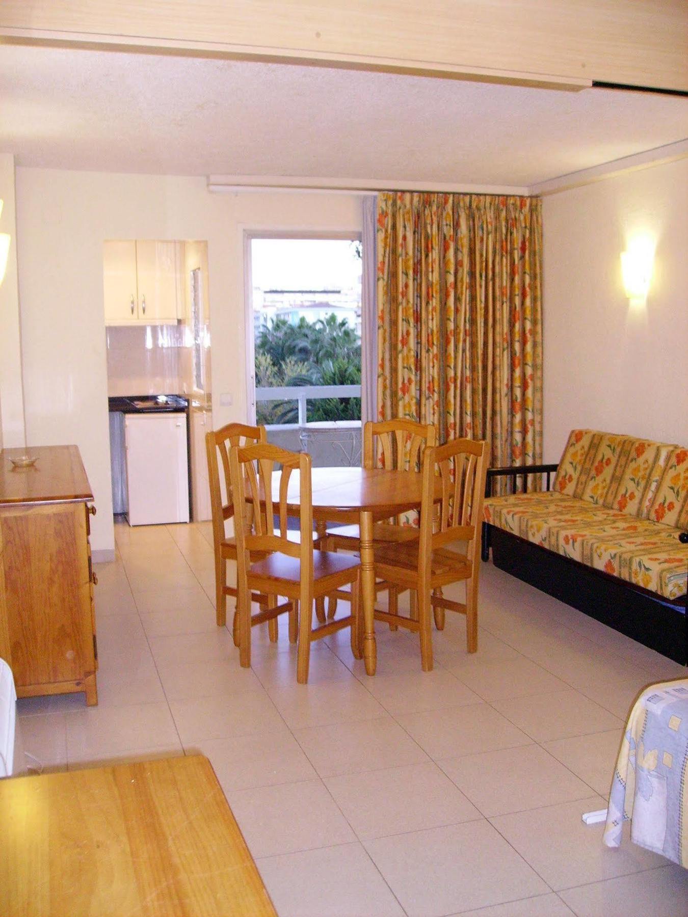 Apartamentos Alboran-Arysal Salou Eksteriør billede