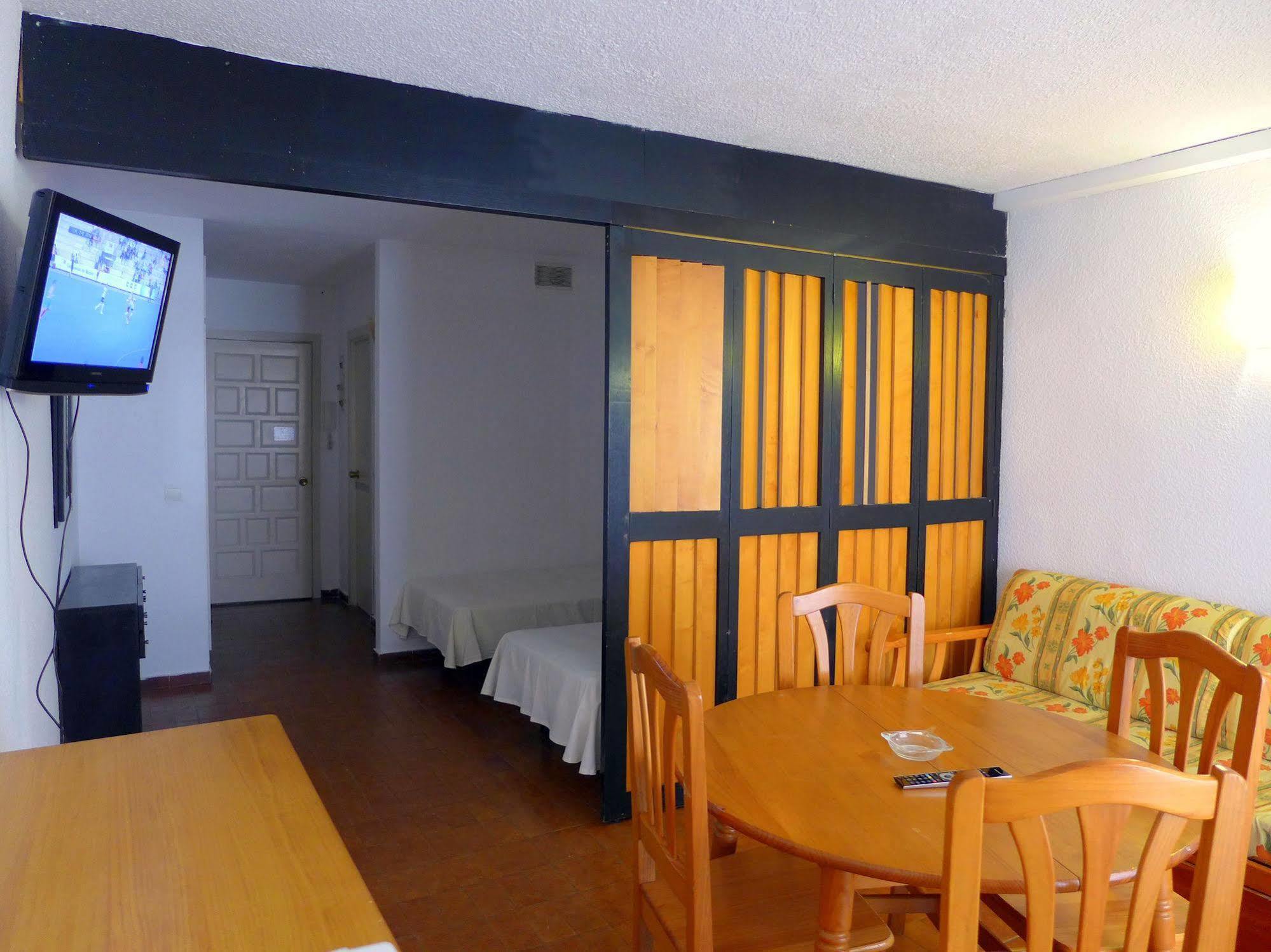 Apartamentos Alboran-Arysal Salou Eksteriør billede