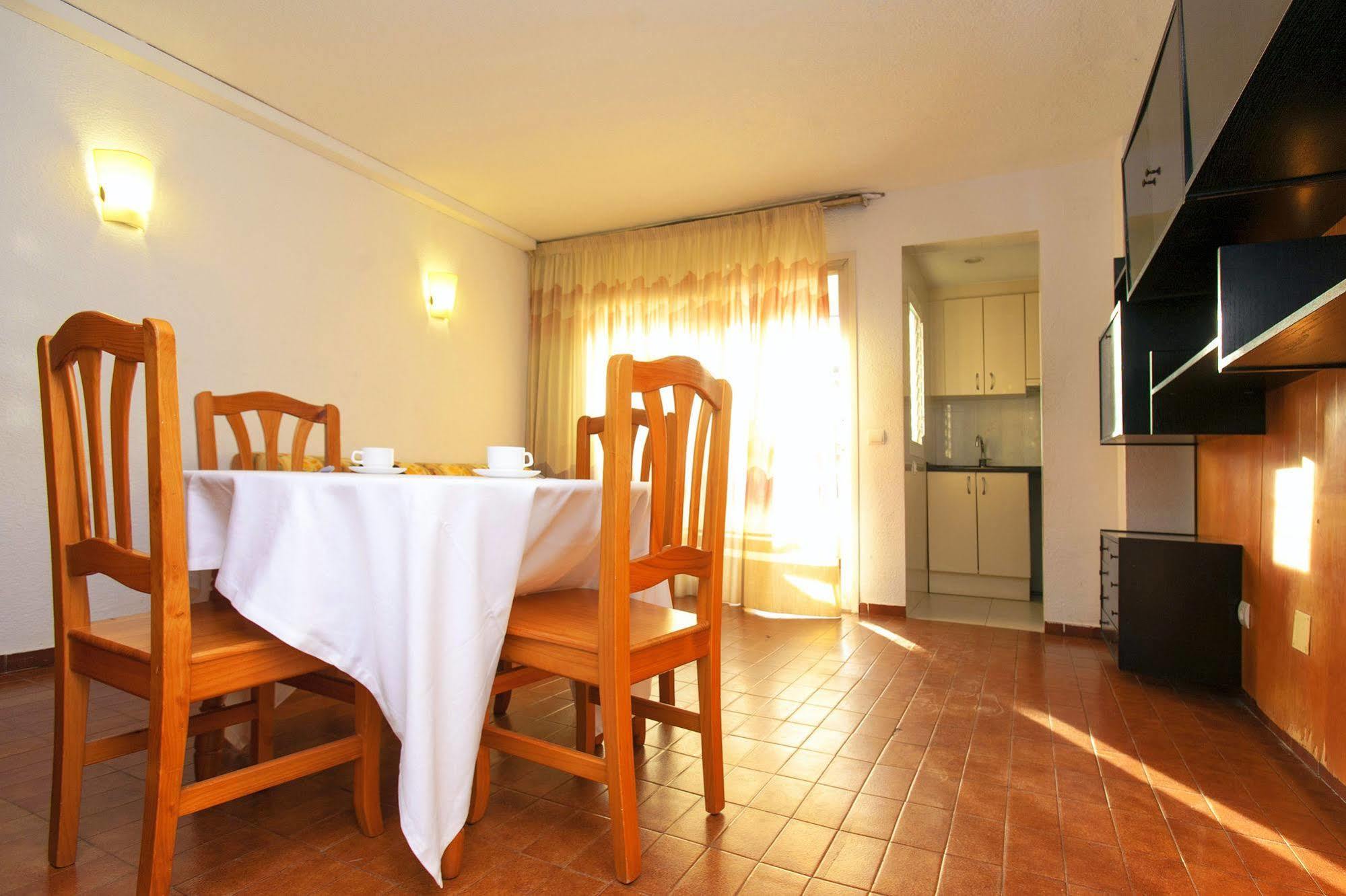 Apartamentos Alboran-Arysal Salou Eksteriør billede